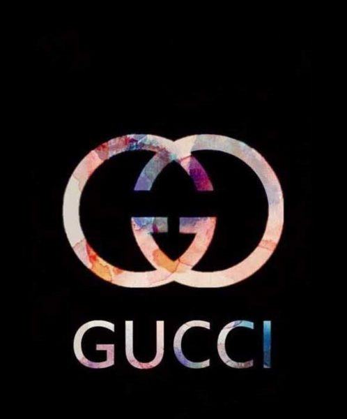 Một bức ảnh Gucci đen tuyệt đẹp
