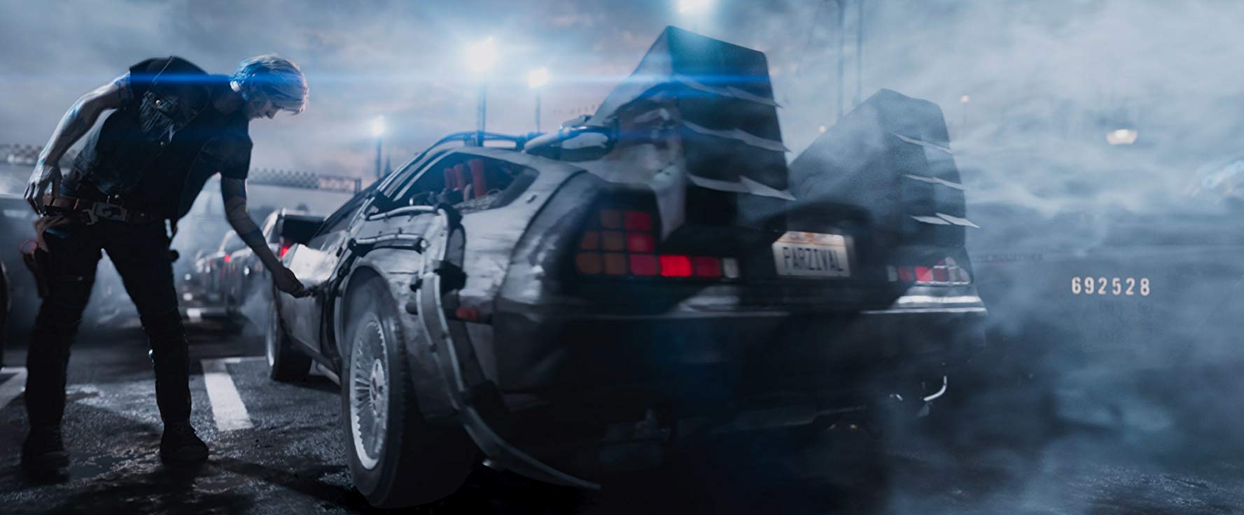 Chiếc xe nổi tiếng của De Lorean trong Back to the Future (Nguồn: IMDb)