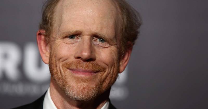 Do Ron Howard đạo diễn.