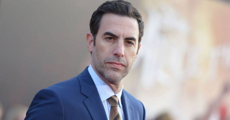 Sacha Baron Cohen ban đầu được chọn vào vai Freddie.  (nhiều)