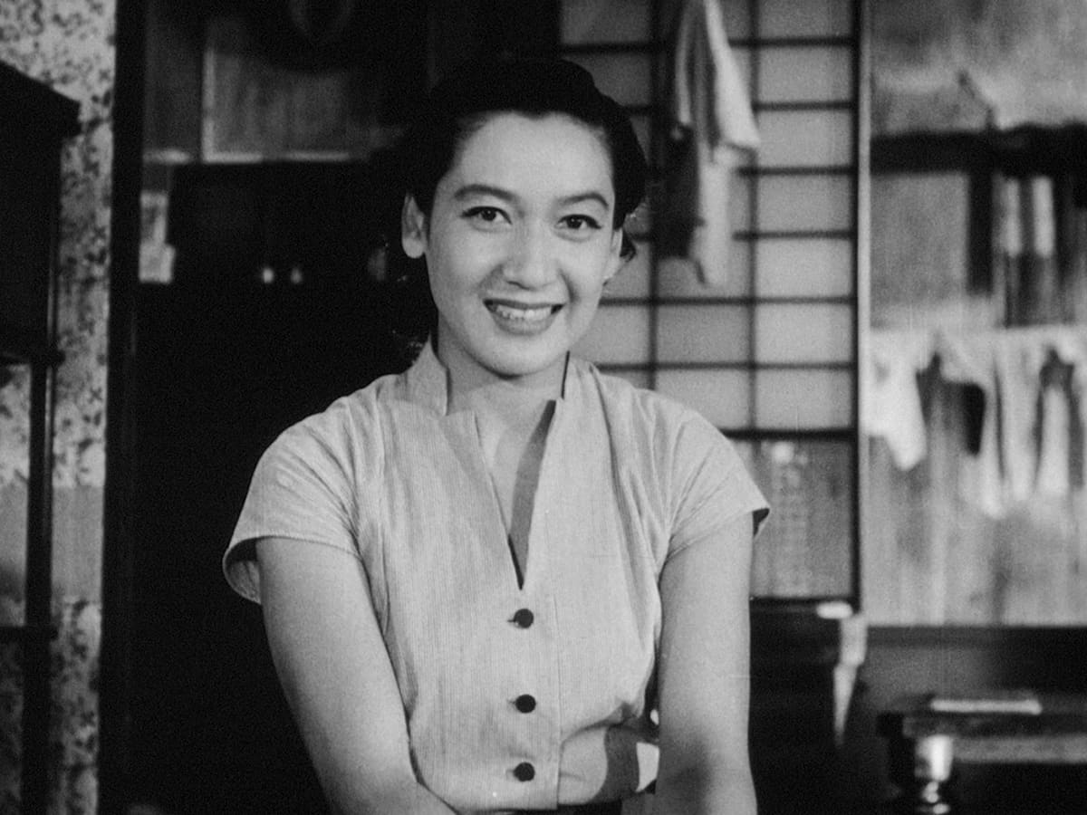 Setsuko Hara (vai Noriko trong phim) là nữ diễn viên thường xuất hiện trong các bộ phim của Ozu.