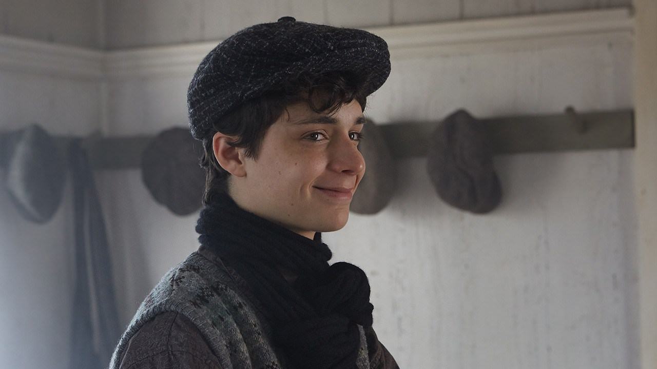 Nam diễn viên Lucas Jade Jumann trong vai Gilbert Blythe (Nguồn: imdb.com)