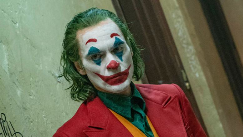 Joker của Joaquin Phoenix sẽ được đặt tên là Arthur Flex (Nguồn: WB)