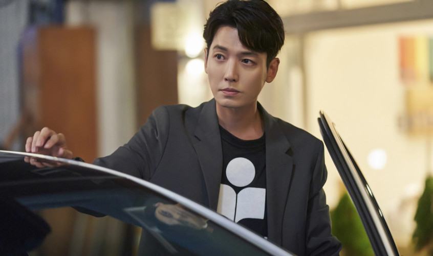 Jung Kyung Ho quyến rũ trong vai giáo viên lương cao