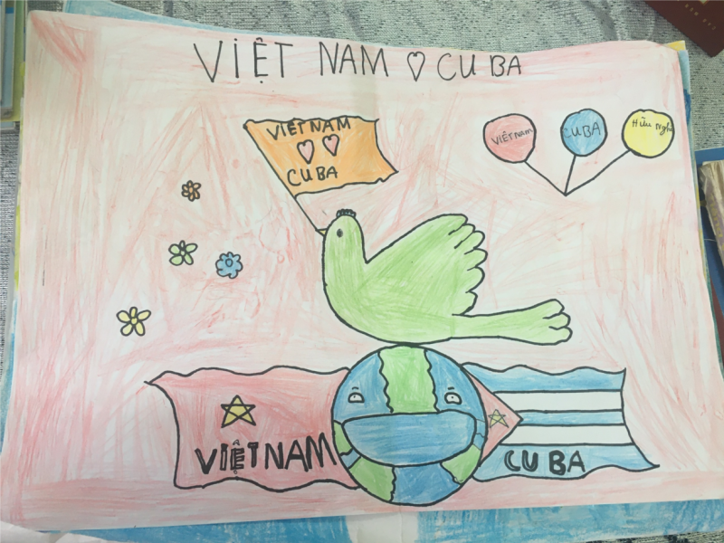 Tranh về học sinh lớp 1 hữu nghị Việt Nam - Cuba