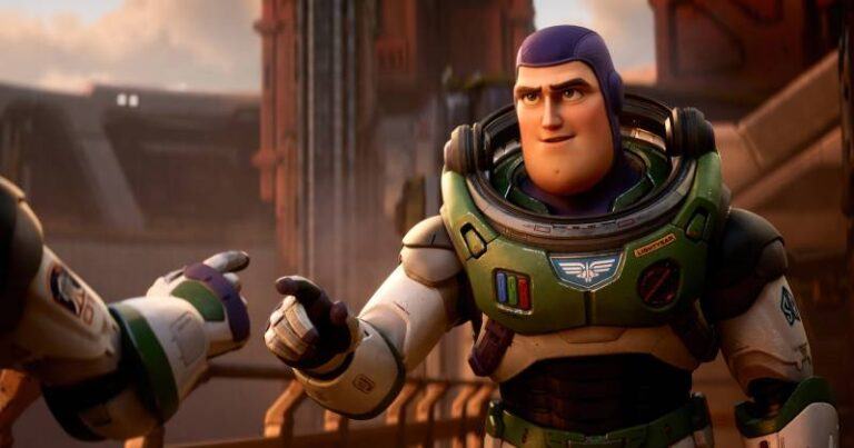 [REVIEW] Lightyear: Cảnh Sát Vũ Trụ (2022)