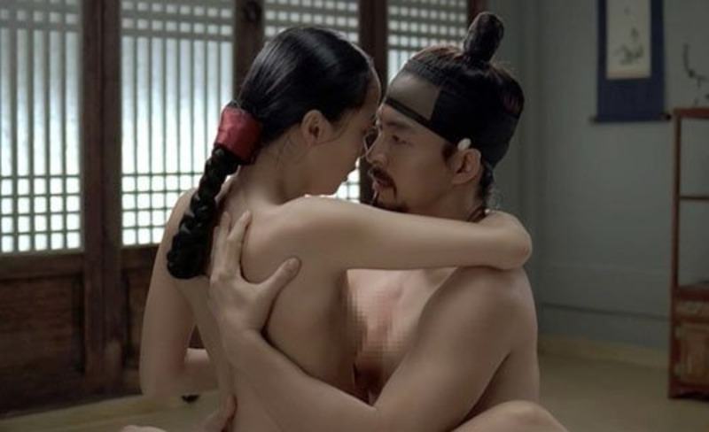 Trong phim này, nữ hoàng nóng bỏng Jeon Do Yeon đóng cặp với Bae Yong Joon.