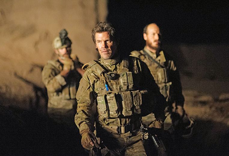 Josh Brolin trong vai Đặc vụ CIA Matt Graver