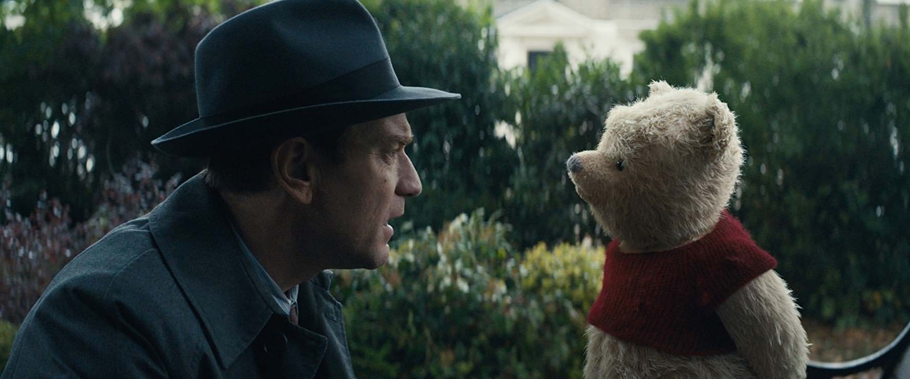 Ewan McGregor trong vai Christopher Robin (Ảnh: IMDB)