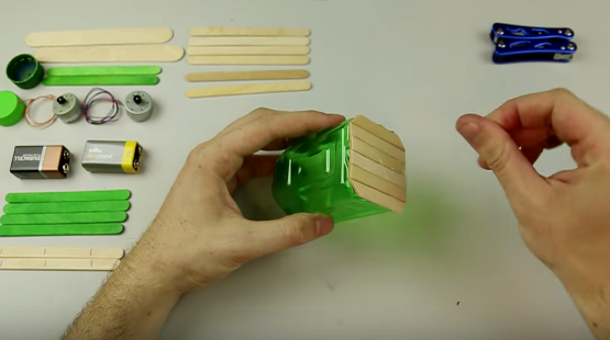 Cách làm máy bay trực thăng từ chai nhựa