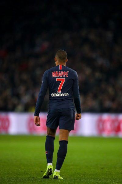 Ảnh của Mbappe trên điện thoại