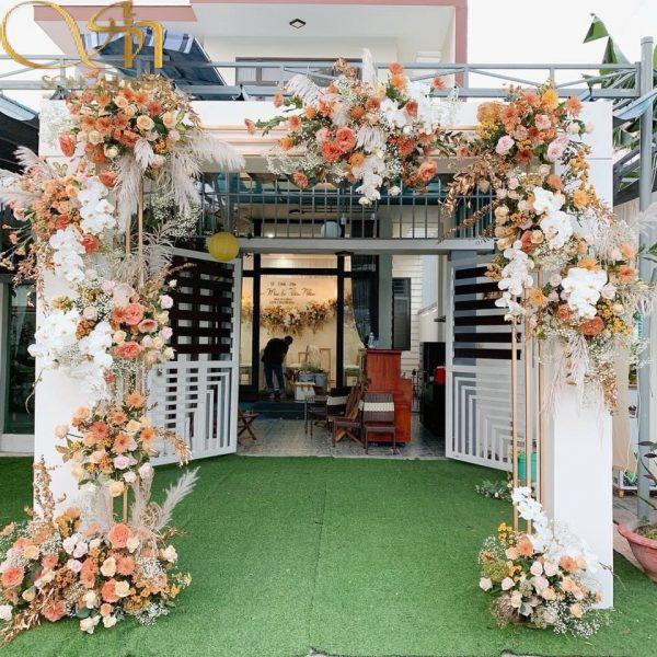 Hình ảnh cổng hoa cưới đẹp bằng hoa