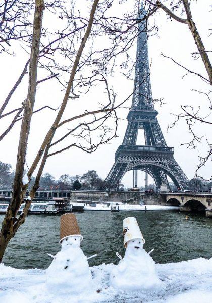 Tháp Eiffel có tuyết