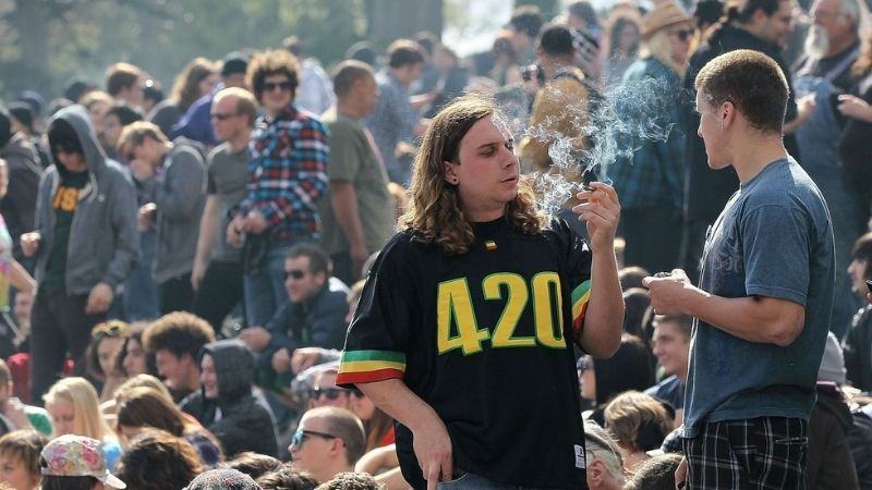 Sự thật thú vị về số 420 là gì?  420
