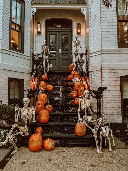 ngôi nhà ma ám halloween