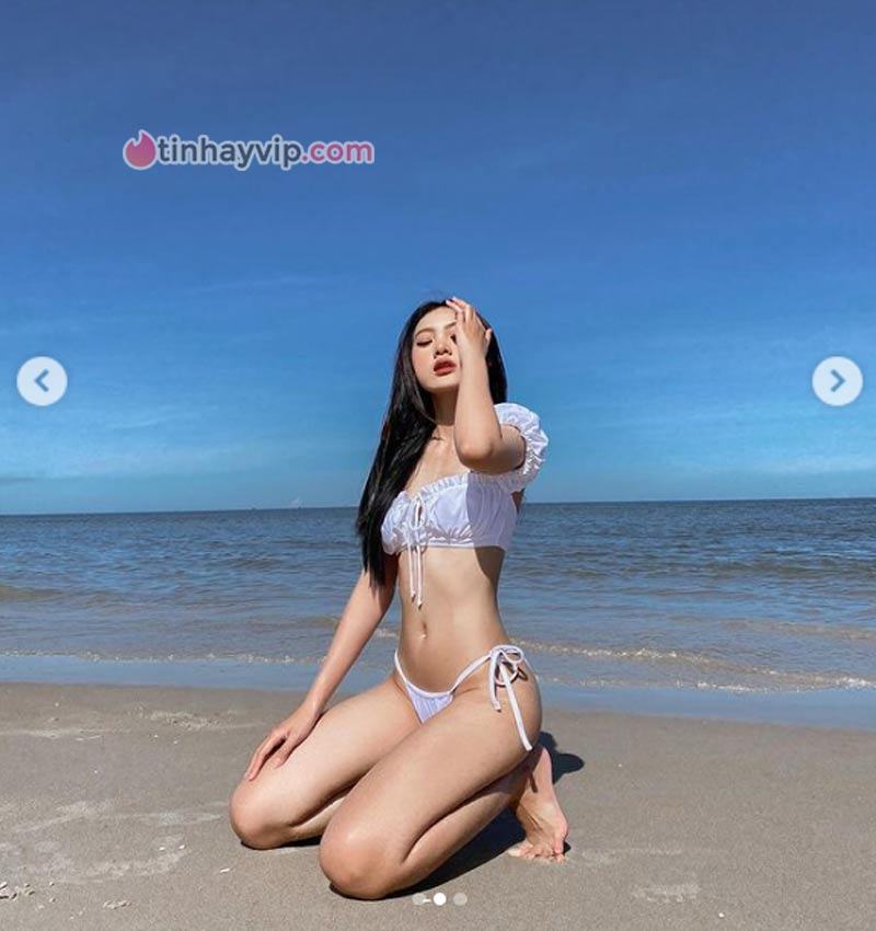 Trần Hoàng Anh Thư khoe dáng với bikini 3