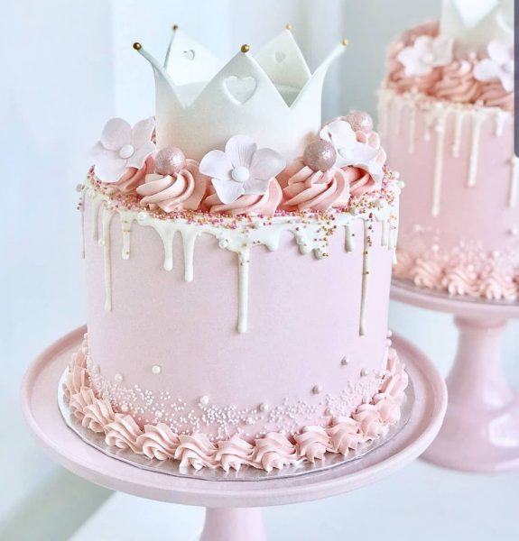 bánh sinh nhật màu hồng đẹp