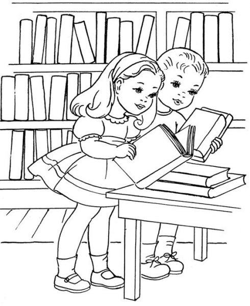 Chụp ảnh một cô gái và một đứa trẻ đang đọc sách cùng nhau