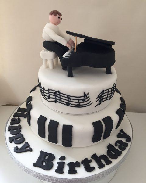 Bánh sinh nhật lần thứ 50 cho người đàn ông đang yêu Piano Man Cake cho anh trai ở tuổi 50