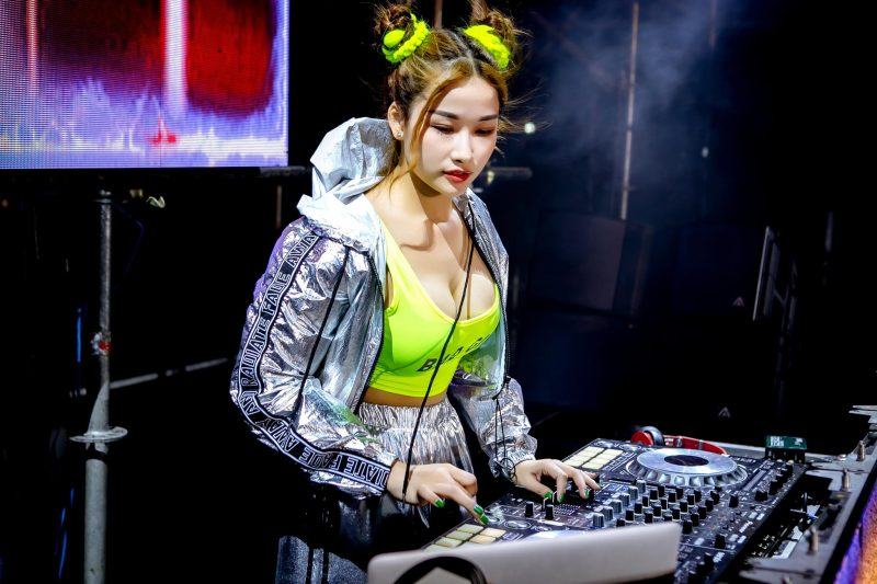 Hình ảnh bàn DJ đẹp