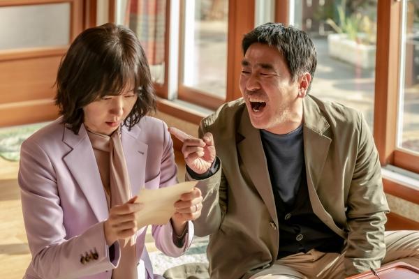 Yum Jung Ah và Ryu Seung Ryong trong vai vợ chồng Se Yeon - Jin Bong