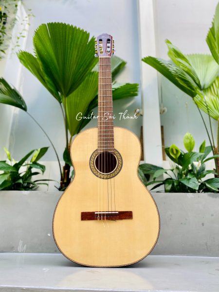 Hình ảnh đàn guitar cổ điển