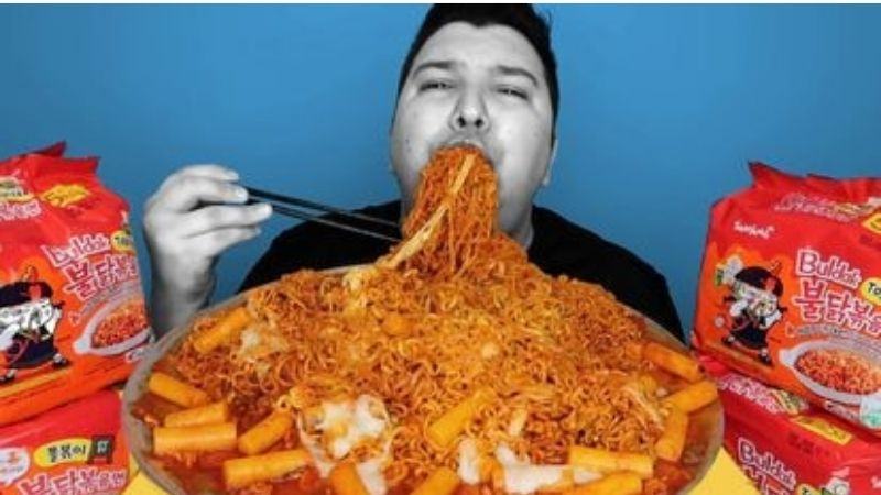 Youtuber mukbang để lại kết quả bất ngờ