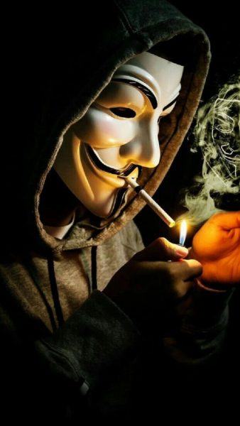 hình ảnh hacker hút thuốc