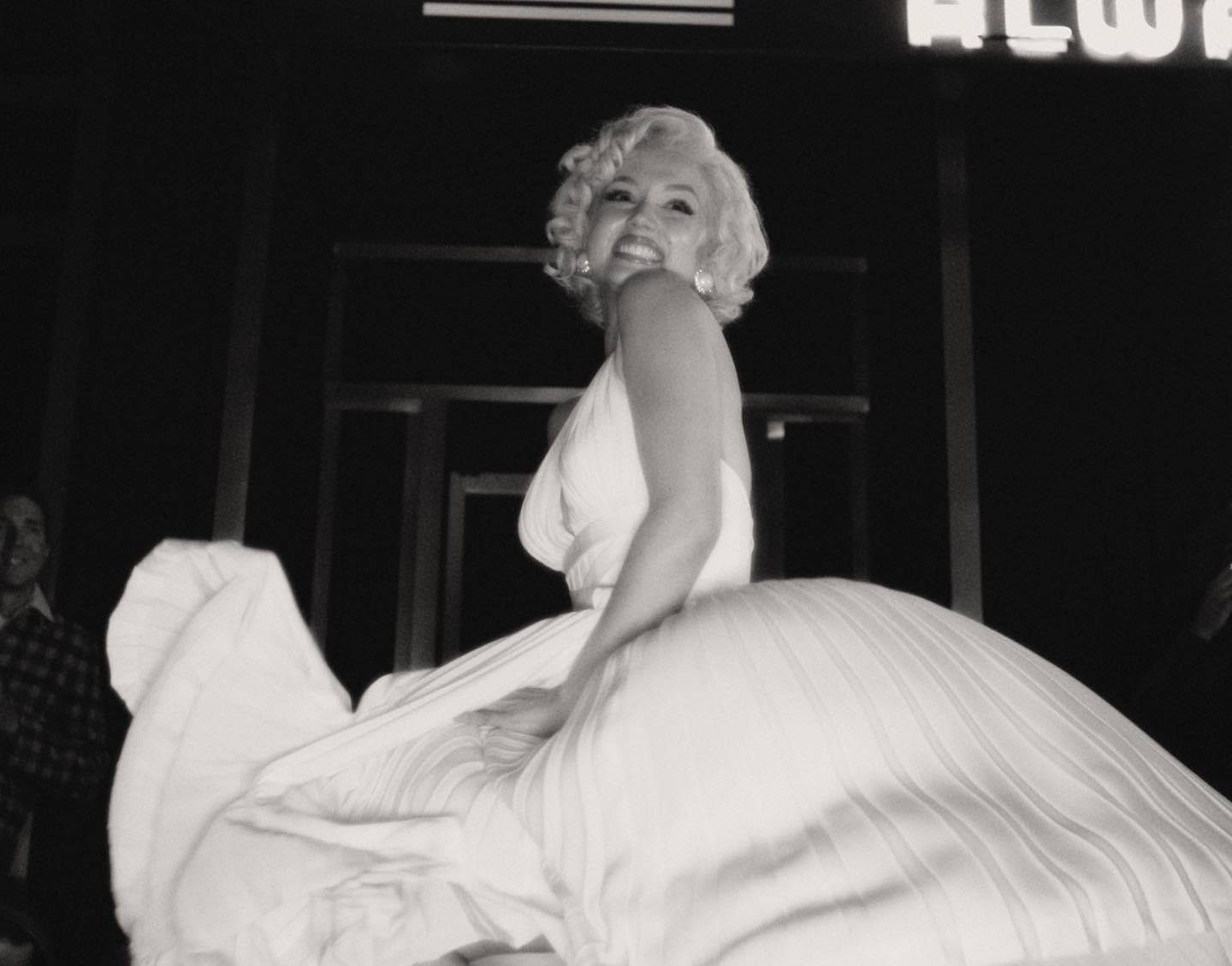 Blonde là bộ phim hư cấu về một phần cuộc đời của Marilyn Monroe