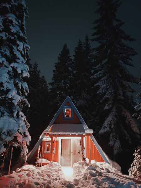 Quang cảnh buổi tối của ngôi nhà mùa đông
