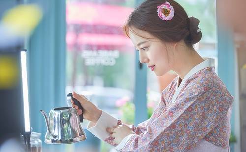 Moon Chae Won – “Juliet xứ Hàn” hóa thân thành cô tiên xinh đẹp trong phim mới