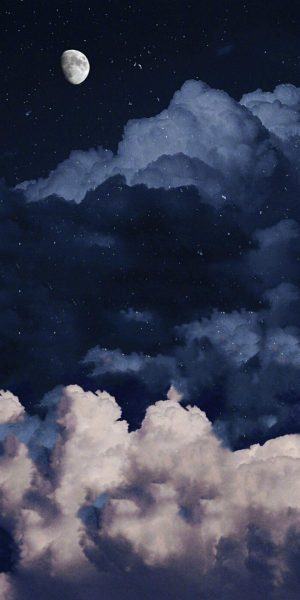 một bức tranh về bầu trời đêm với những đám mây dày đặc