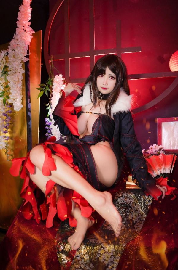 Sau đây là những hình ảnh cosplay của Cosplayer Cosmic Girl 萱-KaYa, mời các bạn cùng chiêm ngưỡng.  3