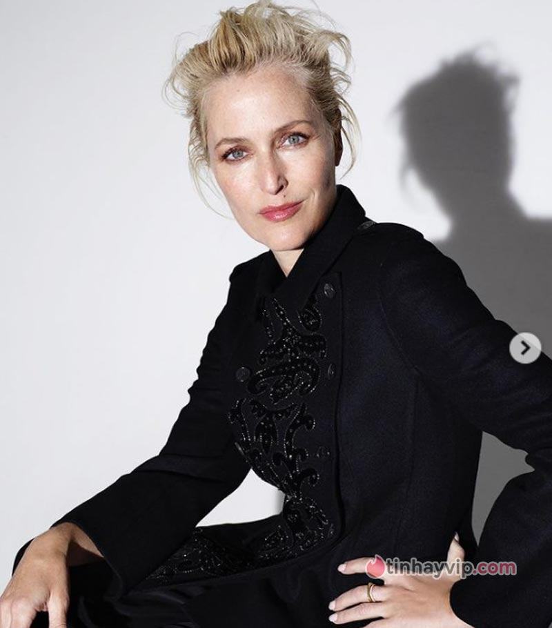 Gillian Anderson - Jean F. Milburn