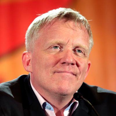 Anthony Michael Hall- Wiki, Age, Height, Net Worth, Wife, Ethnicity