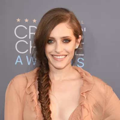 Carly Chaikin- Wiki, Age, Height, Net Worth, Boyfriend, Ethnicity, Career