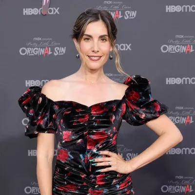 Carly Pope- Wiki, Biography, Age, Height, Net Worth, Boyfriend