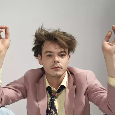 Charlie Heaton- Wiki, Biography, Age, Height, Net Worth, Girlfriend