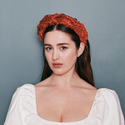 Danielle Galligan- Wiki, Bio, Age, Height, Net Worth, Boyfriend