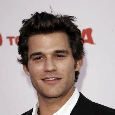 Johnny Whitworth- Wiki, Age, Height, Net Worth, Girlfriend, Ethnicity