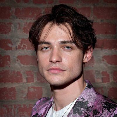 Thomas Doherty- Wiki, Age, Height, Net Worth, Girlfriend, Ethnicity