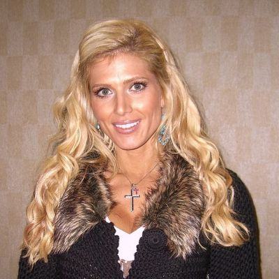 Torrie Wilson- Wiki, Age, Height, Net Worth, Husband, Ethnicity