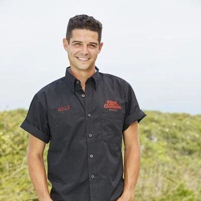 Wells Adams- All About The Husband Of Sarah Hyland