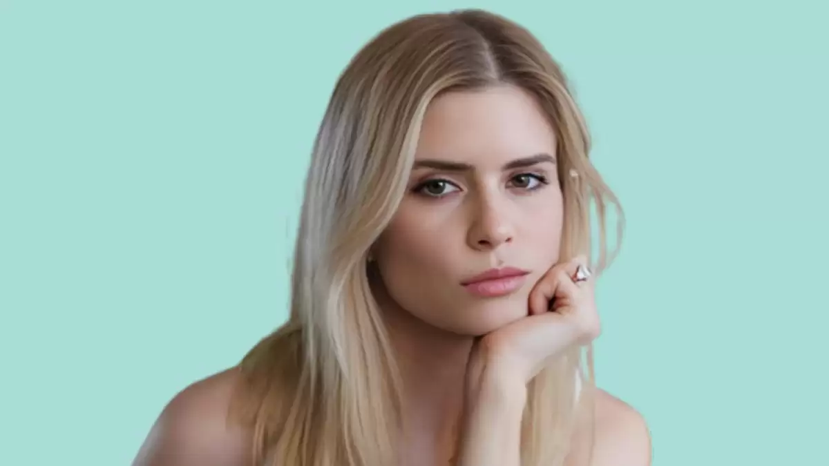 Who are Carlson Young Parents? Meet Marshall Ralph Young, Sr and Susannah Elizabeth