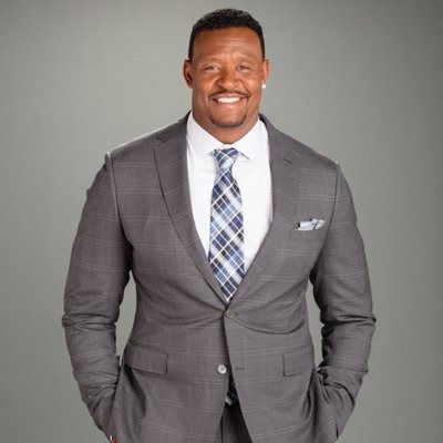 Meet Gloriana Clark, Willie Mcginest Wife: Married Life And Kids Details